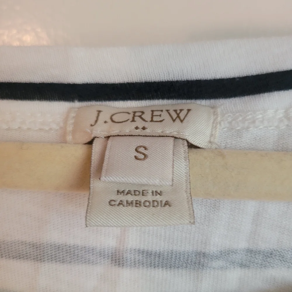 J crew 3/4 sleeve top - Picture 4 of 4